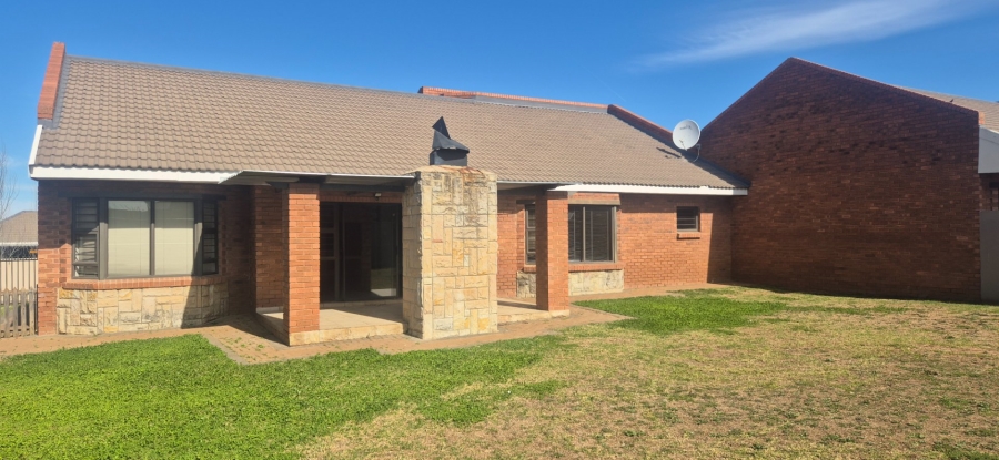3 Bedroom Property for Sale in Hillside View Free State